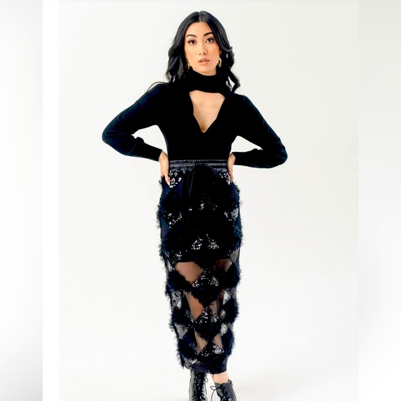 Pantora Alicia Novelty Brooklyn Chantal Feather Maxi Skirt Black Small Sequins - Picture 1 of 6